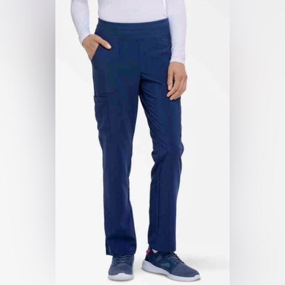 Dickies Women’s Navy Cargo Scrub pants - Picture 2 of 3